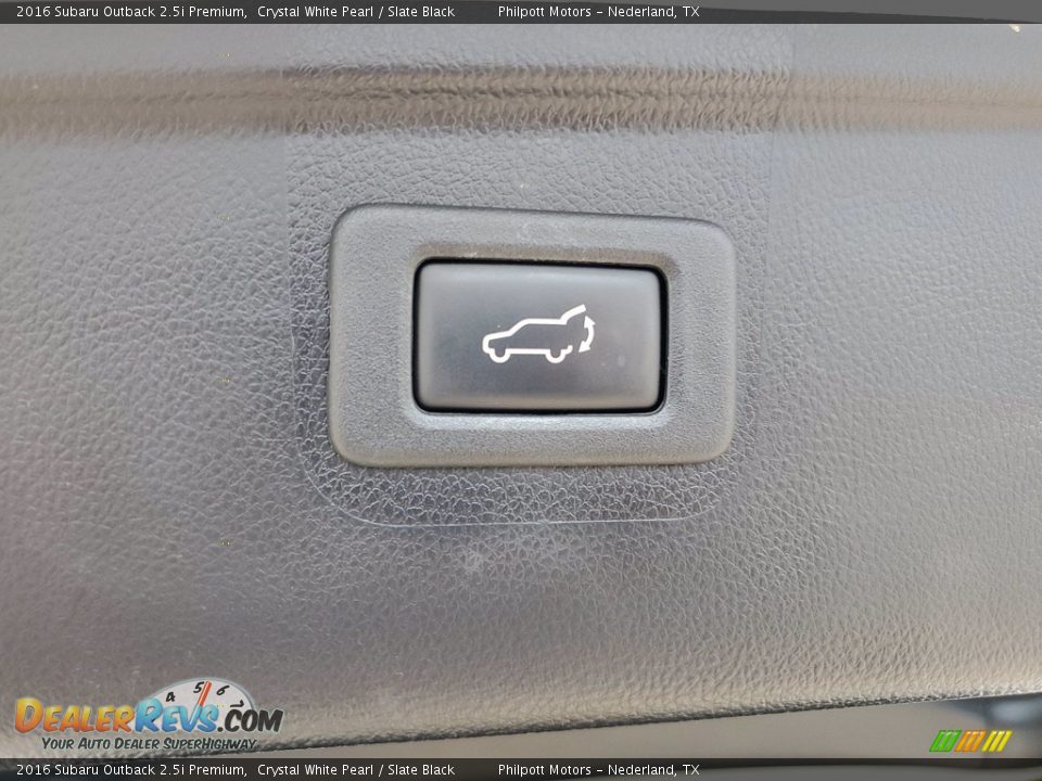 2016 Subaru Outback 2.5i Premium Crystal White Pearl / Slate Black Photo #24