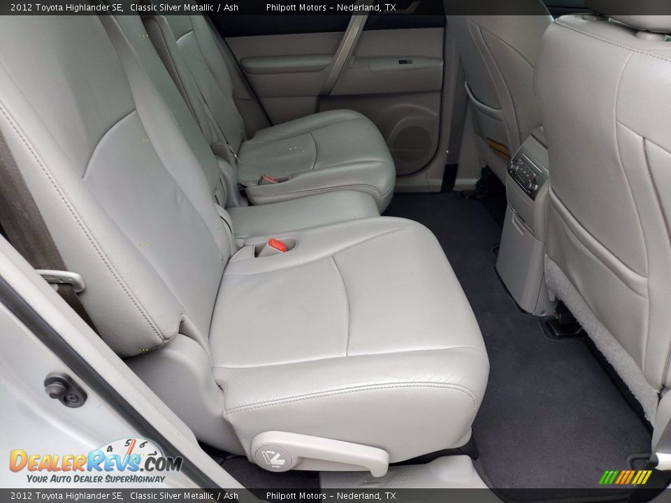 2012 Toyota Highlander SE Classic Silver Metallic / Ash Photo #29