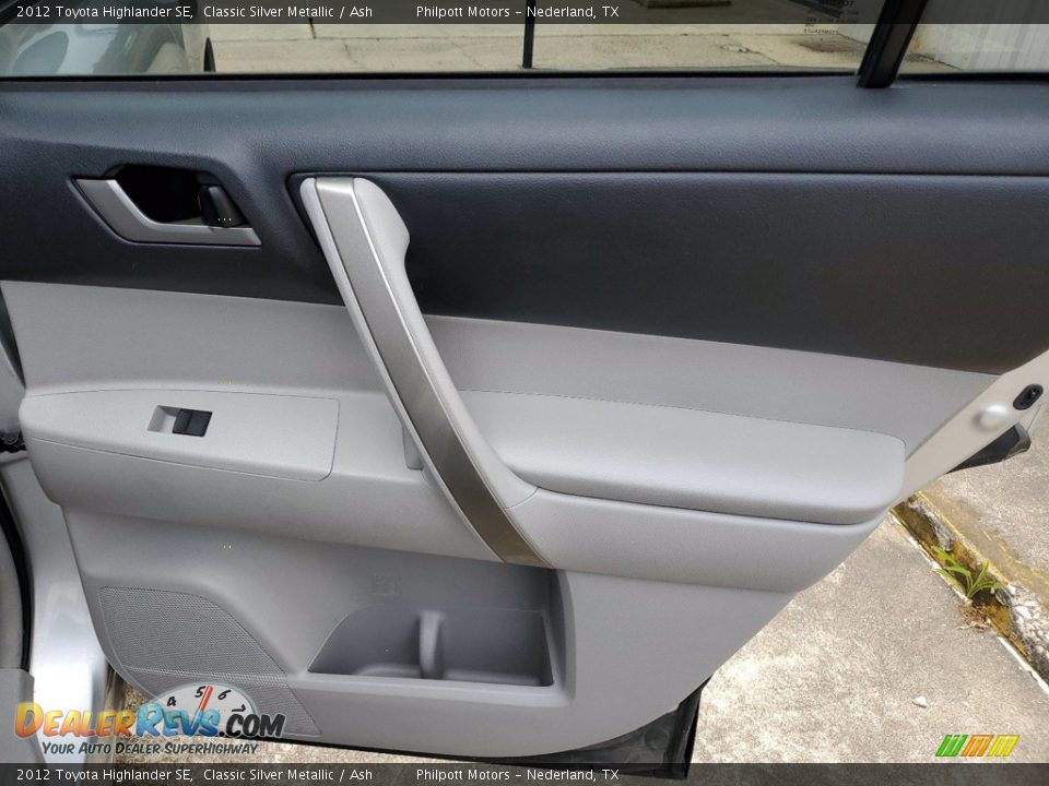 2012 Toyota Highlander SE Classic Silver Metallic / Ash Photo #30