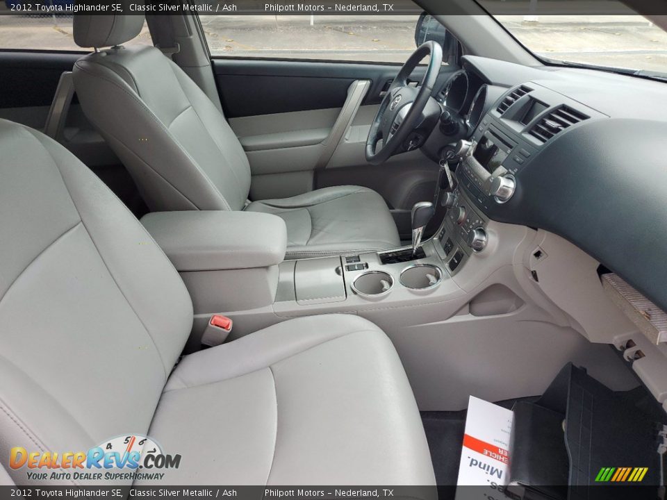 2012 Toyota Highlander SE Classic Silver Metallic / Ash Photo #32