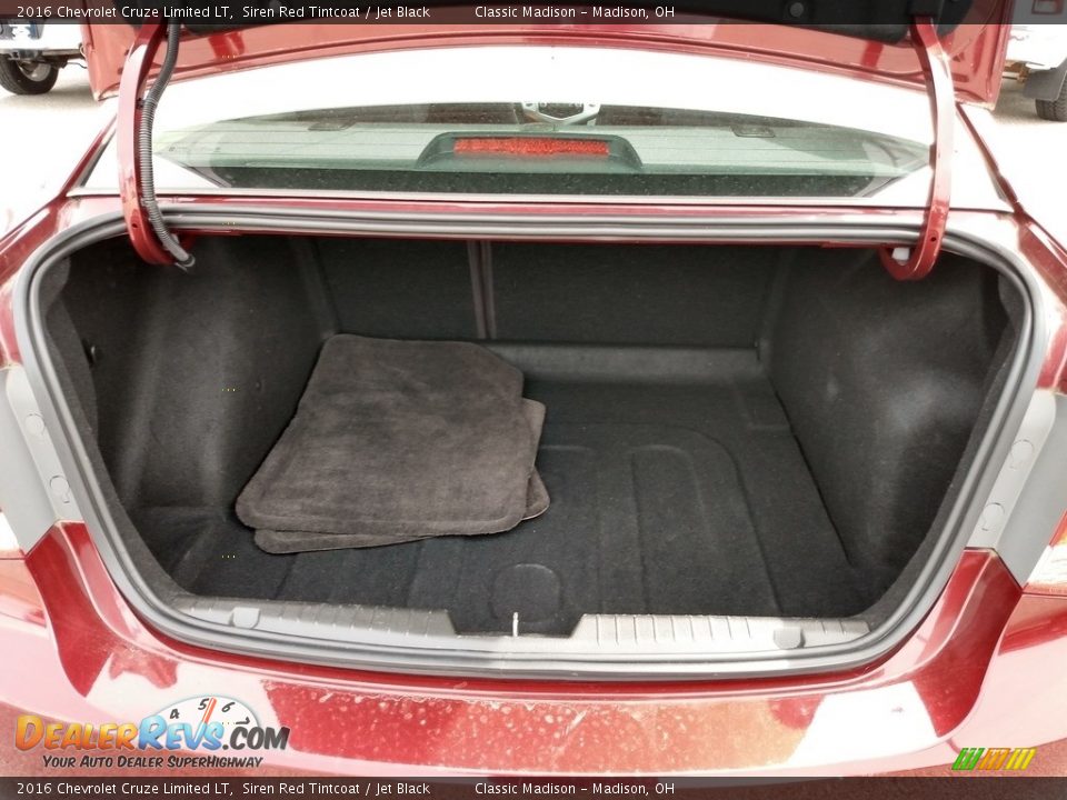 2016 Chevrolet Cruze Limited LT Siren Red Tintcoat / Jet Black Photo #8