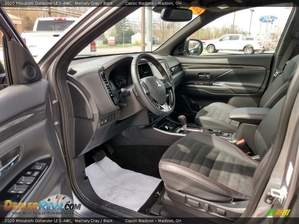 Front Seat of 2020 Mitsubishi Outlander LE S-AWC Photo #10