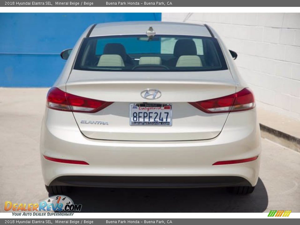 2018 Hyundai Elantra SEL Mineral Beige / Beige Photo #11