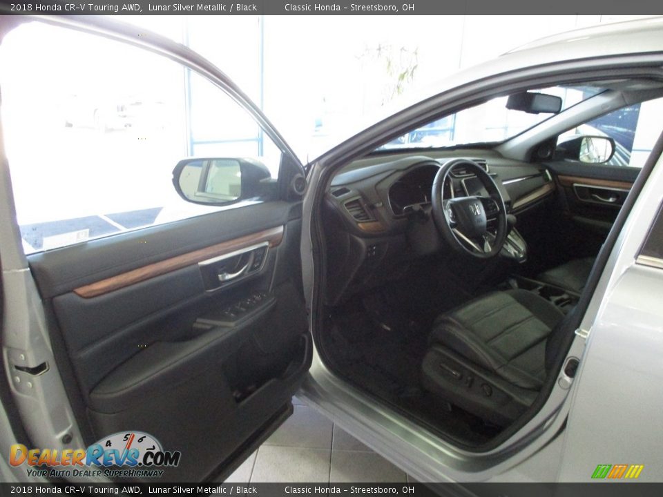 2018 Honda CR-V Touring AWD Lunar Silver Metallic / Black Photo #23