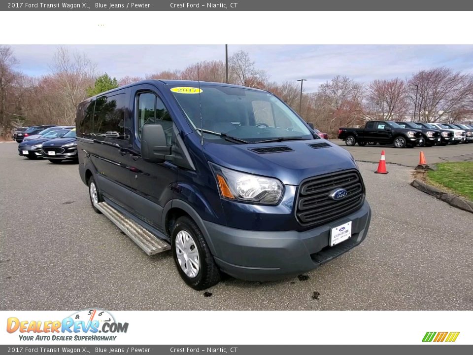 Front 3/4 View of 2017 Ford Transit Wagon XL Photo #1