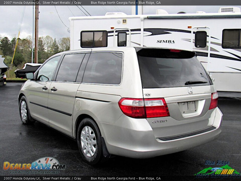 2007 Honda Odyssey LX Silver Pearl Metallic / Gray Photo #3