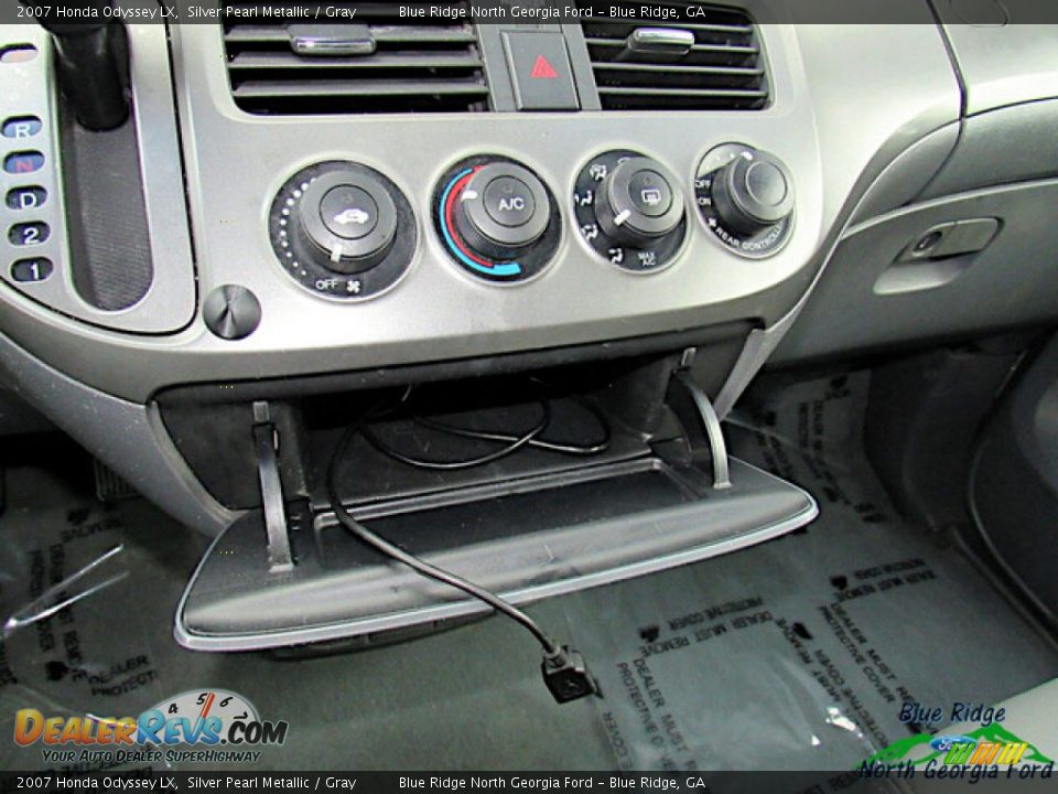 2007 Honda Odyssey LX Silver Pearl Metallic / Gray Photo #15