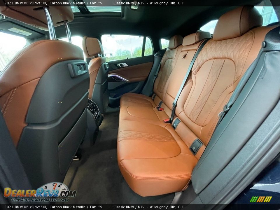 Rear Seat of 2021 BMW X6 xDrive50i Photo #5