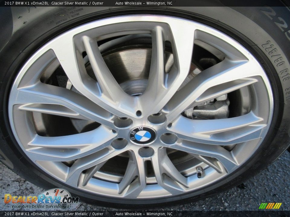 2017 BMW X1 xDrive28i Glacier Silver Metallic / Oyster Photo #7