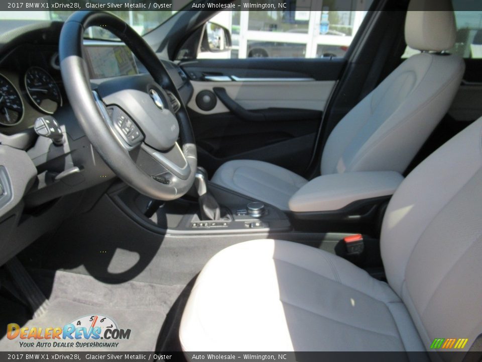 2017 BMW X1 xDrive28i Glacier Silver Metallic / Oyster Photo #9