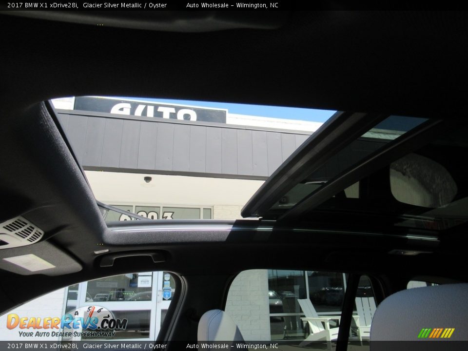 2017 BMW X1 xDrive28i Glacier Silver Metallic / Oyster Photo #13