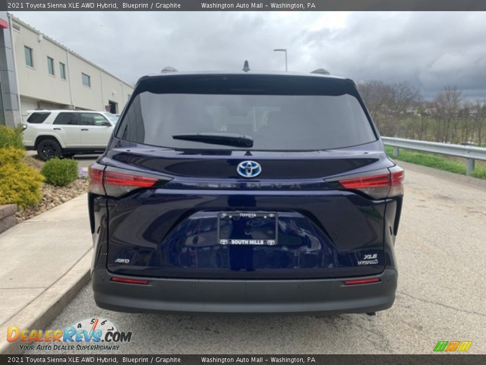 2021 Toyota Sienna XLE AWD Hybrid Blueprint / Graphite Photo #15