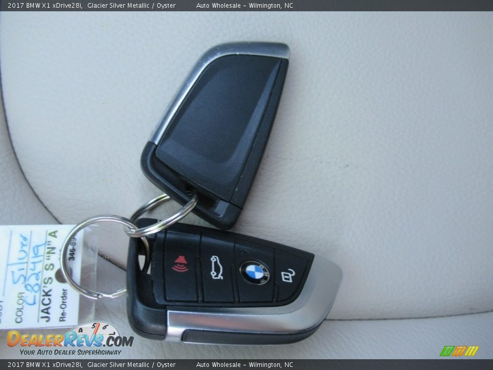 2017 BMW X1 xDrive28i Glacier Silver Metallic / Oyster Photo #20