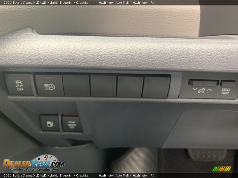 2021 Toyota Sienna XLE AWD Hybrid Blueprint / Graphite Photo #17