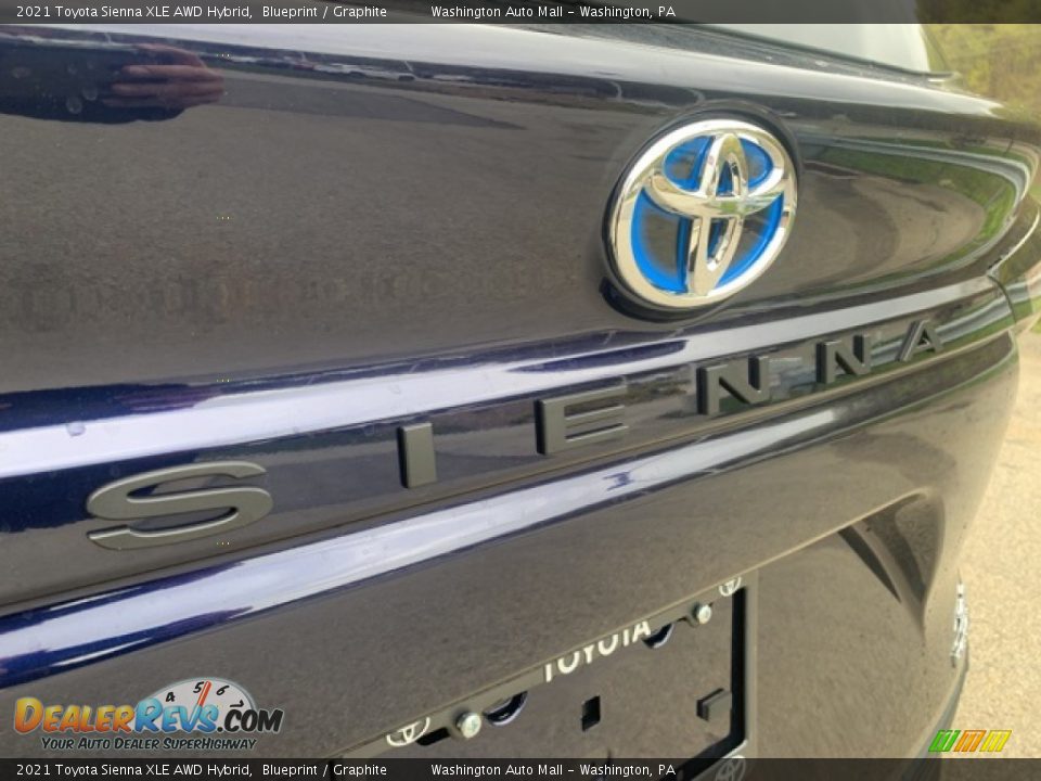 2021 Toyota Sienna XLE AWD Hybrid Blueprint / Graphite Photo #34