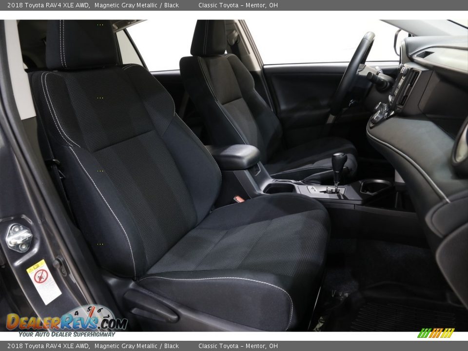 2018 Toyota RAV4 XLE AWD Magnetic Gray Metallic / Black Photo #13