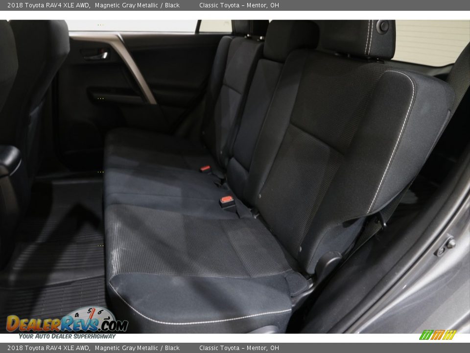 2018 Toyota RAV4 XLE AWD Magnetic Gray Metallic / Black Photo #15