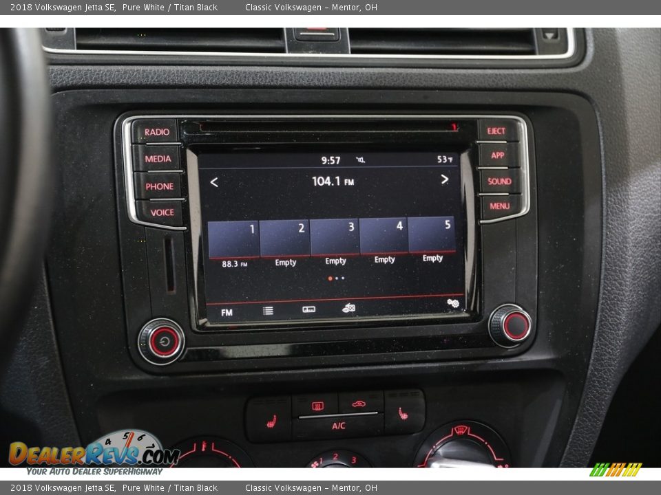 2018 Volkswagen Jetta SE Pure White / Titan Black Photo #10