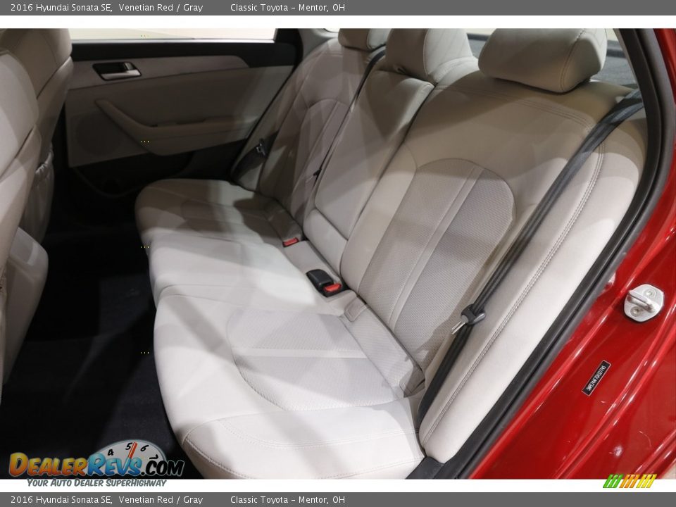 2016 Hyundai Sonata SE Venetian Red / Gray Photo #15