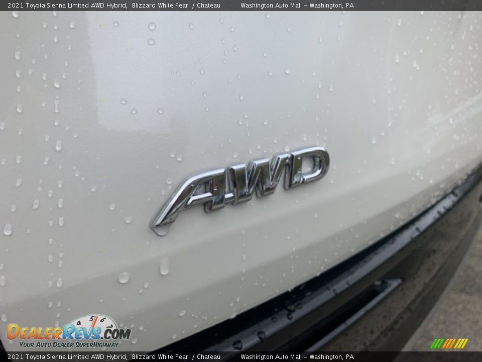 2021 Toyota Sienna Limited AWD Hybrid Blizzard White Pearl / Chateau Photo #34