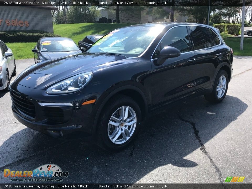 2018 Porsche Cayenne Moonlight Blue Metallic / Black Photo #2