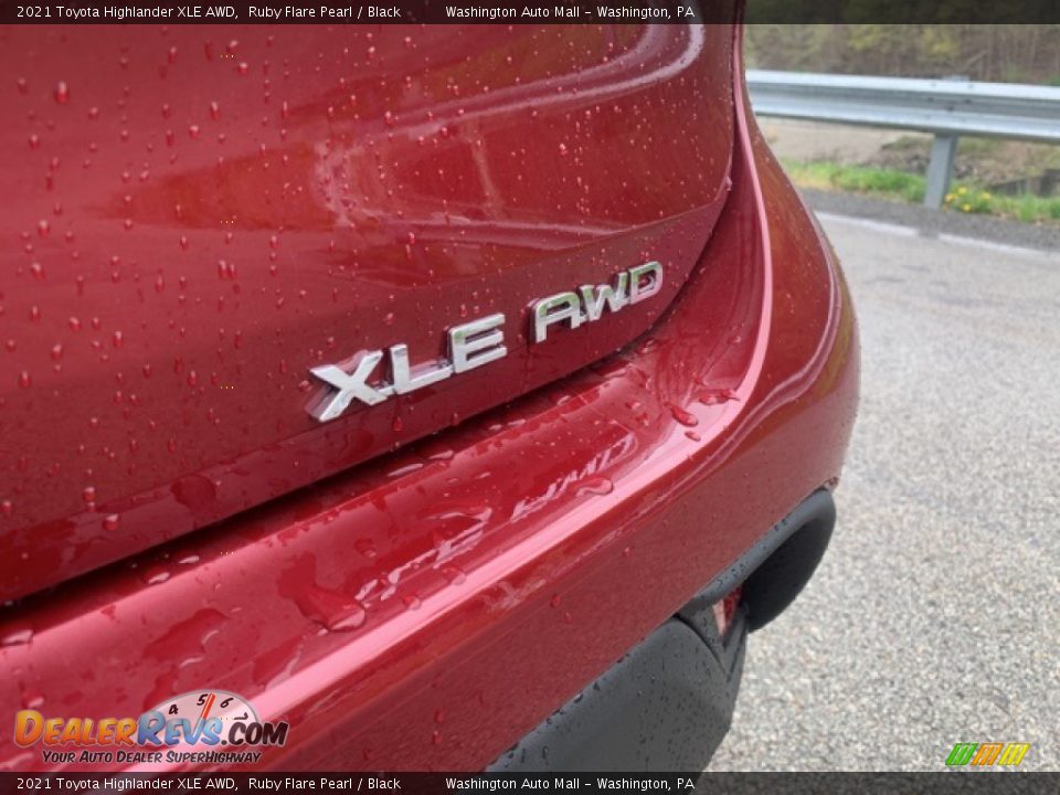 2021 Toyota Highlander XLE AWD Ruby Flare Pearl / Black Photo #22
