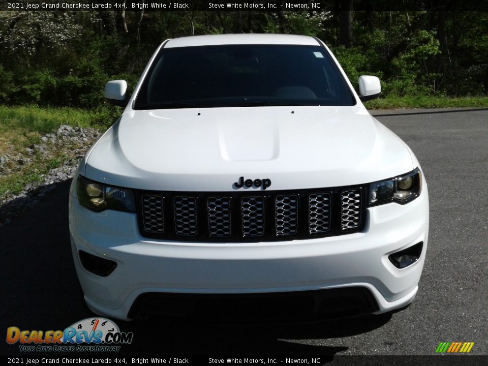 2021 Jeep Grand Cherokee Laredo 4x4 Bright White / Black Photo #3