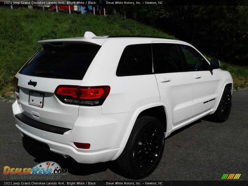 2021 Jeep Grand Cherokee Laredo 4x4 Bright White / Black Photo #6