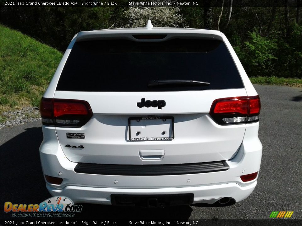 2021 Jeep Grand Cherokee Laredo 4x4 Bright White / Black Photo #7