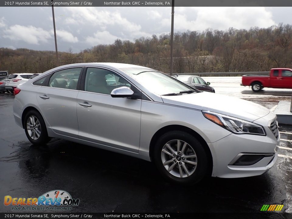 2017 Hyundai Sonata SE Symphony Silver / Gray Photo #4