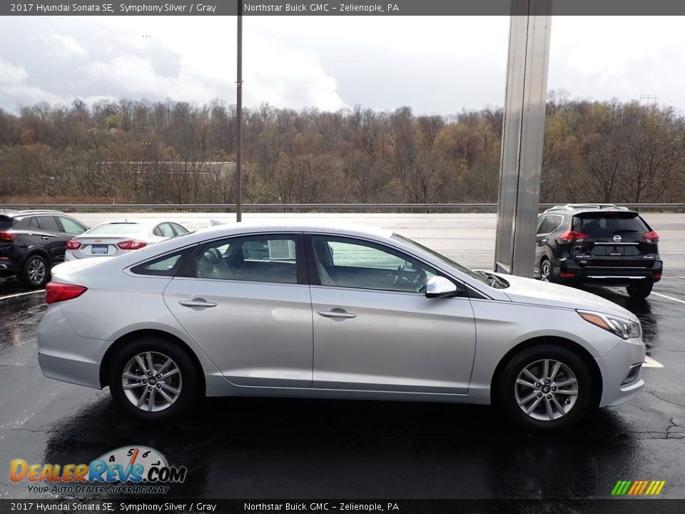 2017 Hyundai Sonata SE Symphony Silver / Gray Photo #5