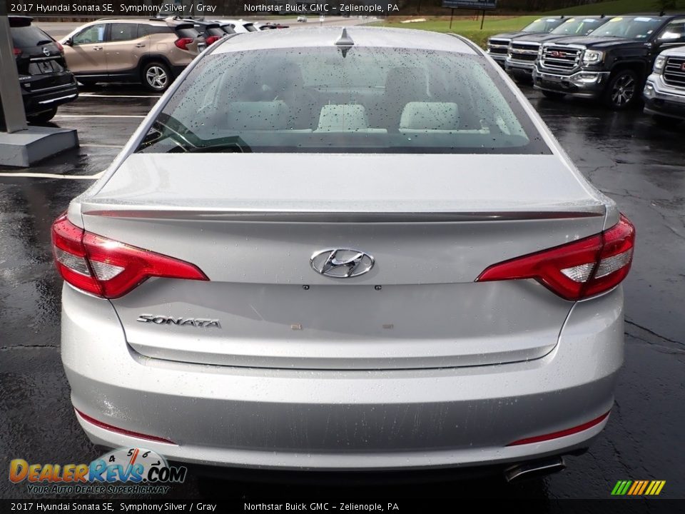 2017 Hyundai Sonata SE Symphony Silver / Gray Photo #10