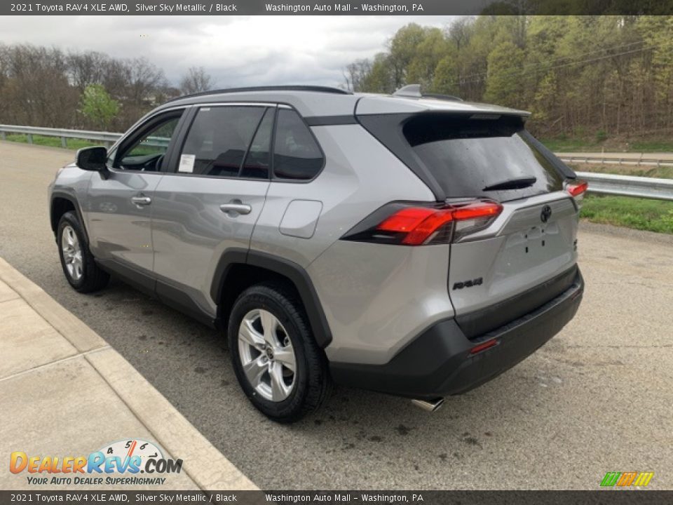 2021 Toyota RAV4 XLE AWD Silver Sky Metallic / Black Photo #2