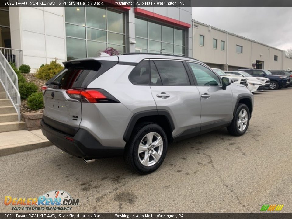 2021 Toyota RAV4 XLE AWD Silver Sky Metallic / Black Photo #15