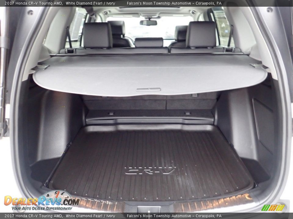 2017 Honda CR-V Touring AWD White Diamond Pearl / Ivory Photo #4