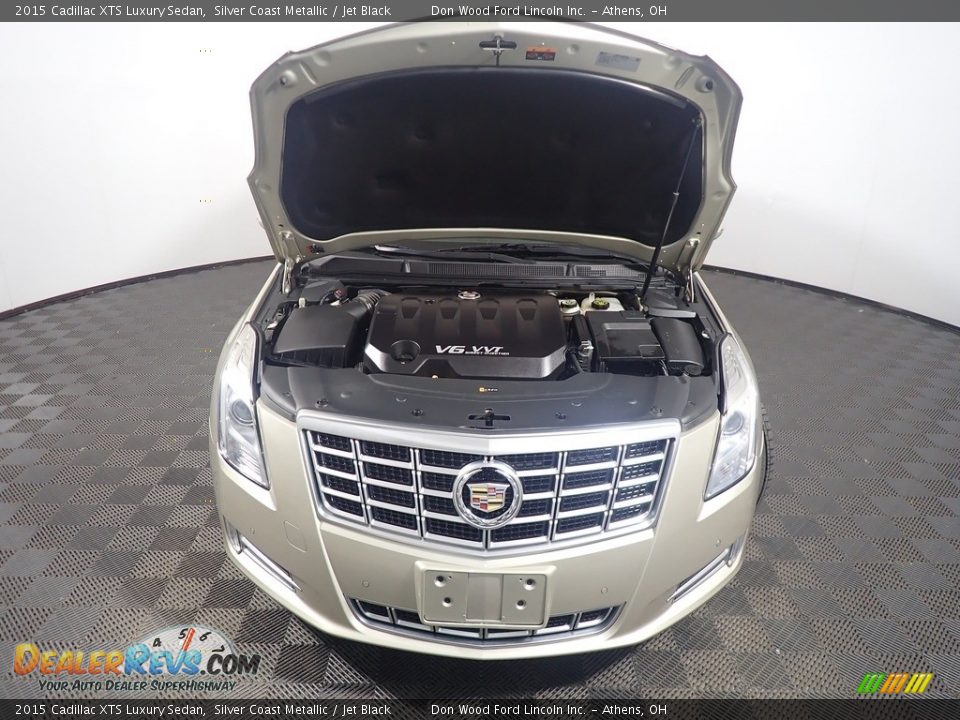 2015 Cadillac XTS Luxury Sedan Silver Coast Metallic / Jet Black Photo #7