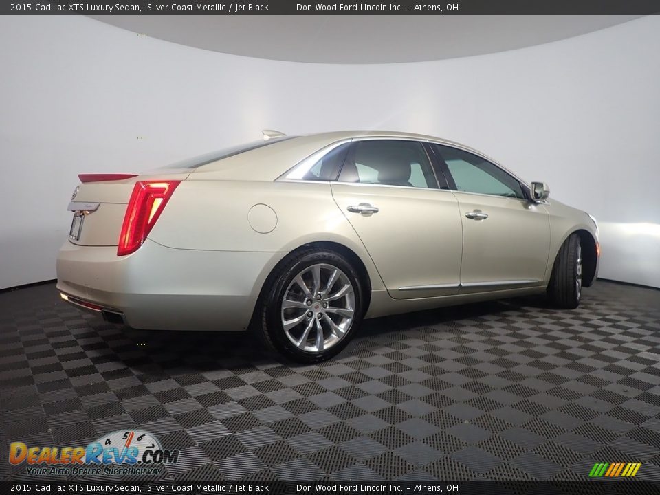 2015 Cadillac XTS Luxury Sedan Silver Coast Metallic / Jet Black Photo #17
