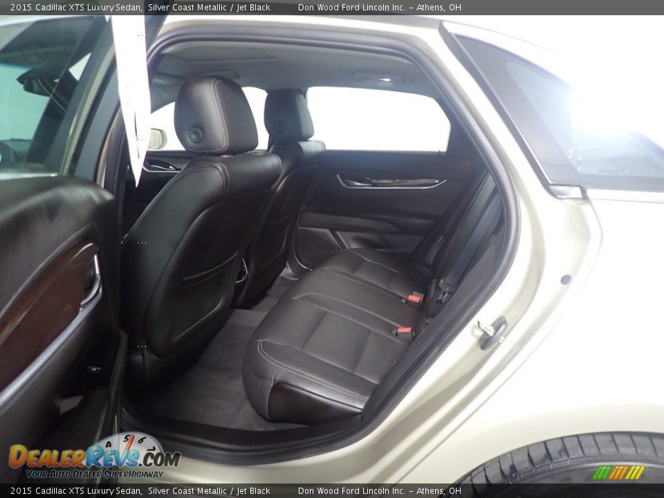 2015 Cadillac XTS Luxury Sedan Silver Coast Metallic / Jet Black Photo #34