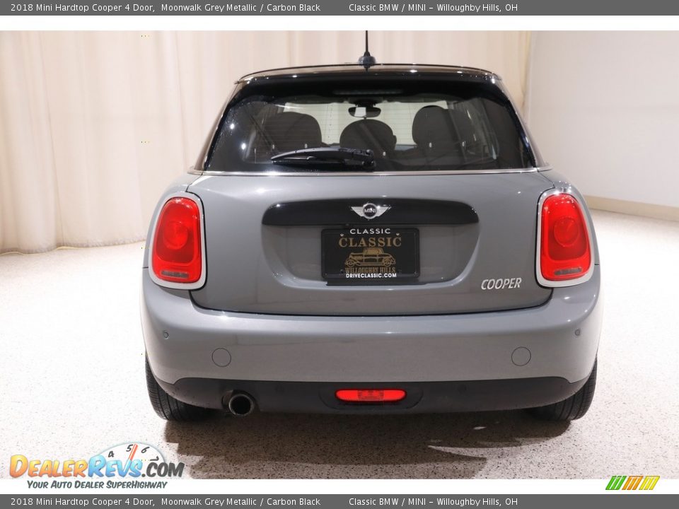 2018 Mini Hardtop Cooper 4 Door Moonwalk Grey Metallic / Carbon Black Photo #16