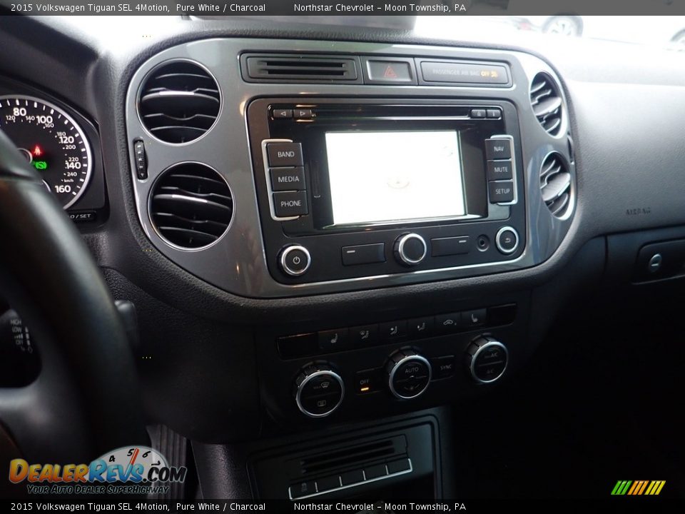 2015 Volkswagen Tiguan SEL 4Motion Pure White / Charcoal Photo #27