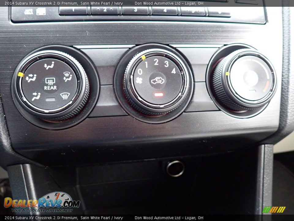 2014 Subaru XV Crosstrek 2.0i Premium Satin White Pearl / Ivory Photo #28