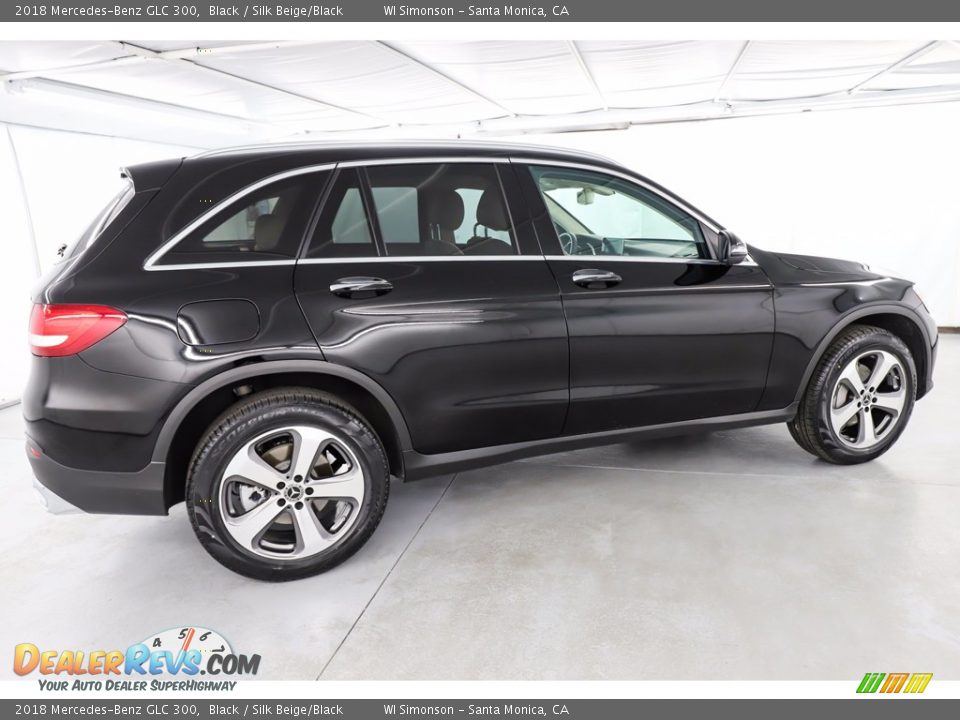 2018 Mercedes-Benz GLC 300 Black / Silk Beige/Black Photo #5