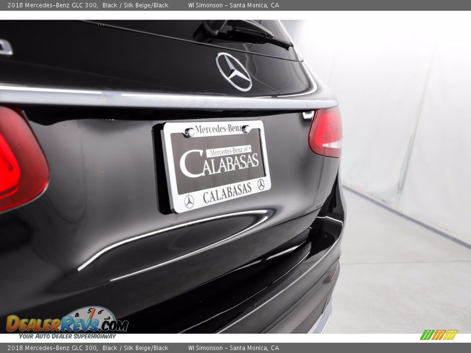 2018 Mercedes-Benz GLC 300 Black / Silk Beige/Black Photo #11