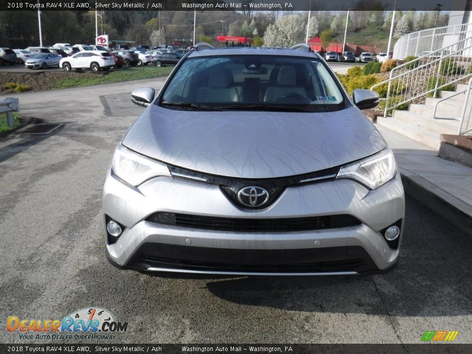2018 Toyota RAV4 XLE AWD Silver Sky Metallic / Ash Photo #10