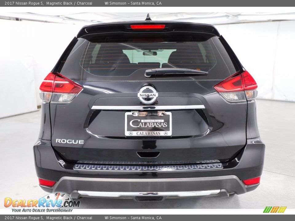 2017 Nissan Rogue S Magnetic Black / Charcoal Photo #7