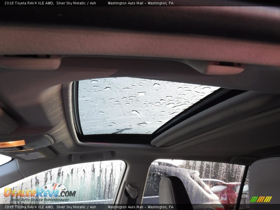 2018 Toyota RAV4 XLE AWD Silver Sky Metallic / Ash Photo #16