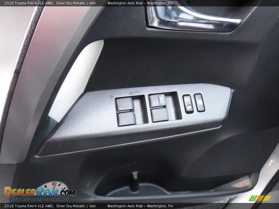 2018 Toyota RAV4 XLE AWD Silver Sky Metallic / Ash Photo #17