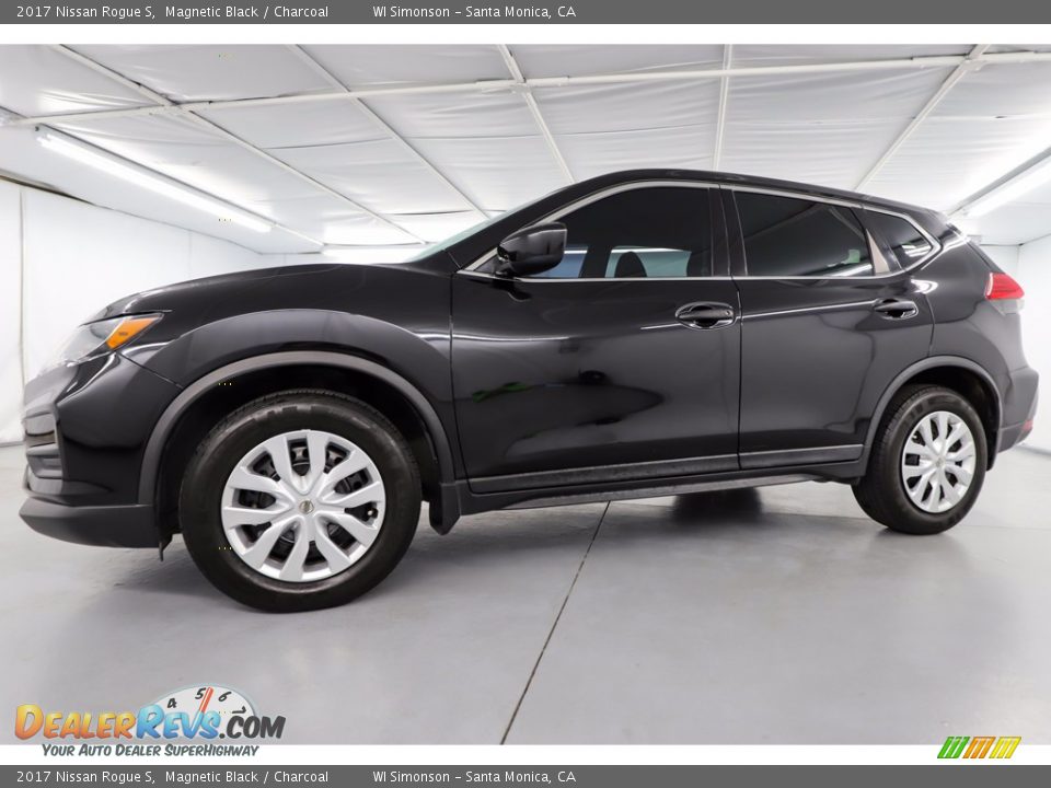 2017 Nissan Rogue S Magnetic Black / Charcoal Photo #14