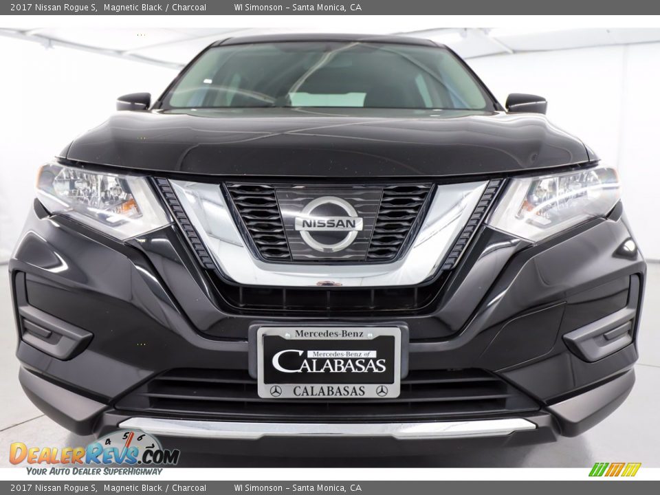 2017 Nissan Rogue S Magnetic Black / Charcoal Photo #16