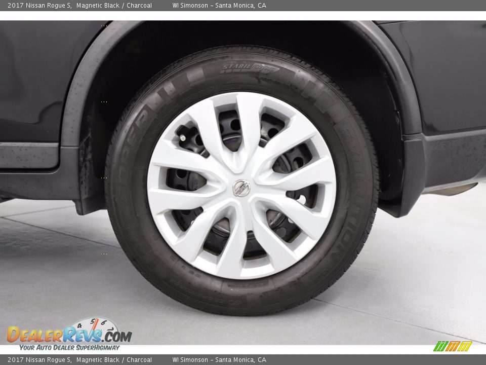 2017 Nissan Rogue S Wheel Photo #19